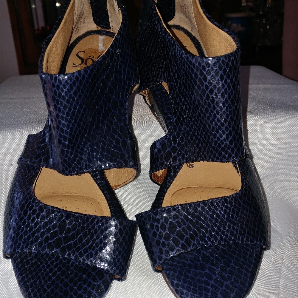 Sofft Glad type Sandals size 6.5 med